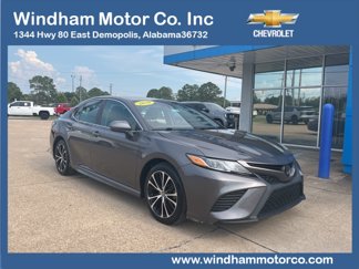 Used 2020 Toyota Camry SE image 1