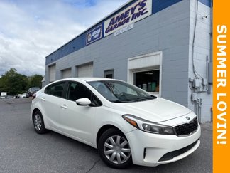 Used 2017 Kia Forte LX image 1