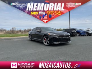 Used 2018 Kia Stinger GT2 image 1