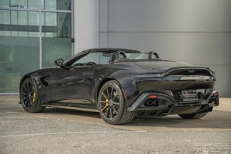 Used 2022 Aston Martin V8 Vantage Roadster image 1