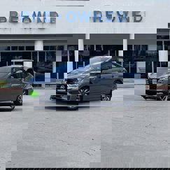 Used 2023 Nissan Versa SV image 1