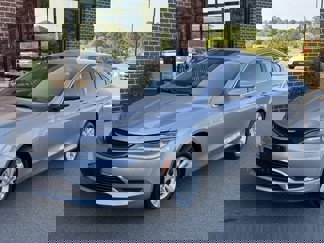 Used 2016 Chrysler 200 Limited w/ Convenience Group image 1