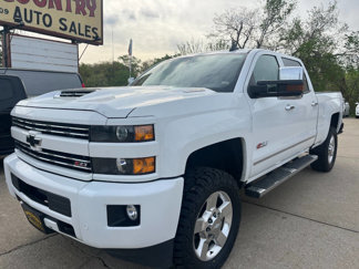 Used 2019 Chevrolet Silverado 2500 LT w/ Custom Sport Edition image 1