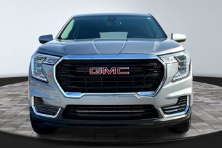 Used 2024 GMC Terrain SLE video 2