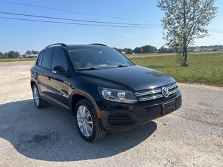 Used 2016 Volkswagen Tiguan S image 1