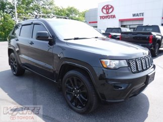 Used 2018 Jeep Grand Cherokee Altitude image 1