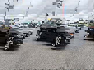 Used 2023 Chevrolet Malibu LT image 1