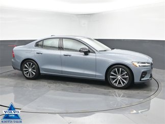 Used 2022 Volvo S60 B5 Momentum image 1