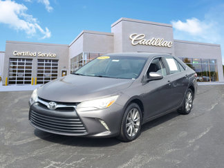 Used 2017 Toyota Camry XLE image 1