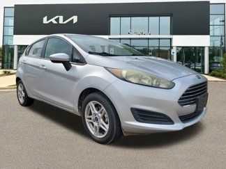 Used 2017 Ford Fiesta SE image 1