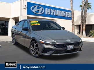 Certified 2025 Hyundai Elantra Sport image 1