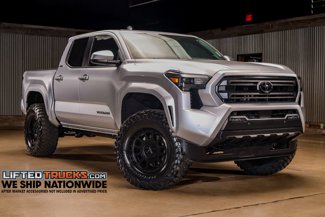 Used 2025 Toyota Tacoma SR5 image 1