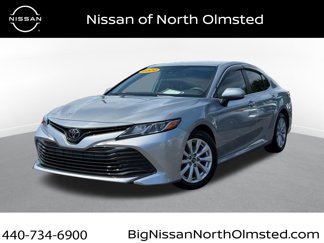 Used 2020 Toyota Camry LE image 1