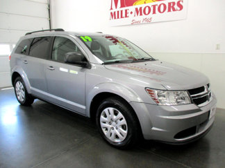 Used 2019 Dodge Journey SE image 1