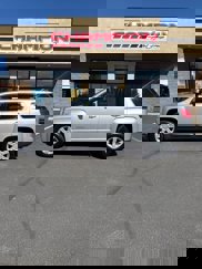 Used 2015 GMC Terrain SLE image 1