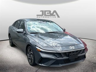 Used 2024 Hyundai Elantra Limited image 1