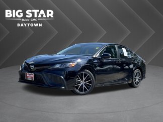 Used 2024 Toyota Camry SE image 1