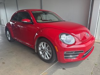 Used 2017 Volkswagen Beetle 1.8T SE image 1