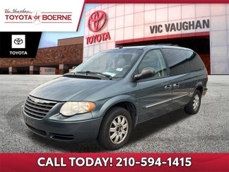 Used 2005 Chrysler Town & Country Touring w/ Leather Interior Group image 1