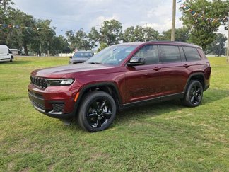 New 2025 Jeep Grand Cherokee L Laredo image 1