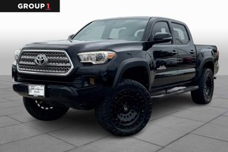 Used 2016 Toyota Tacoma TRD Off-Road image 1