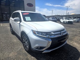 Used 2017 Mitsubishi Outlander GT image 1