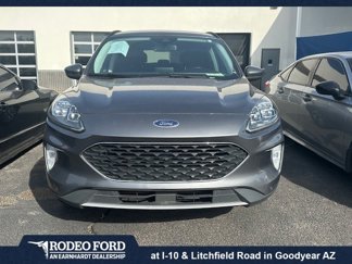 Used 2021 Ford Escape Titanium w/ Class II Trailer Tow Package image 1