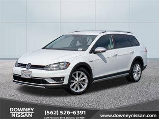 Used 2018 Volkswagen Golf Alltrack S image 1