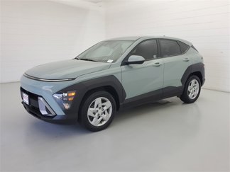 Used 2024 Hyundai Kona SE image 1