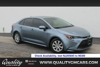 Used 2022 Toyota Corolla LE image 1