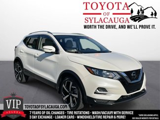Used 2022 Nissan Rogue Sport SL image 1