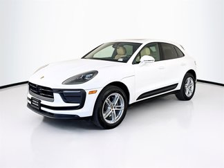 Used 2024 Porsche Macan image 1