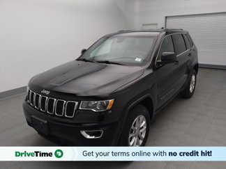 Used 2021 Jeep Grand Cherokee Laredo image 1