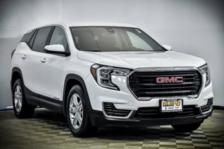 Used 2022 GMC Terrain SLE image 1