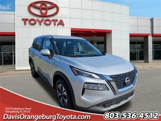 Used 2023 Nissan Rogue SV image 1
