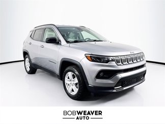 Used 2022 Jeep Compass Latitude image 1