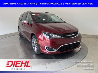Used 2017 Chrysler Pacifica Limited w/ UConnect Theater Package image 1