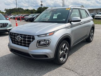 Used 2024 Hyundai Venue SEL image 1