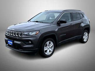 Used 2022 Jeep Compass Latitude image 1