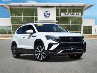 Certified 2023 Volkswagen Taos SE w/ Panoramic Sunroof Package image 1