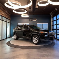Used 2015 Jeep Cherokee Latitude w/ Cold Weather Group image 1
