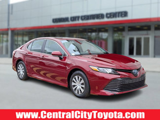 Used 2019 Toyota Camry LE image 1