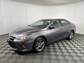 Used 2017 Toyota Camry XLE image 1