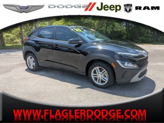 Used 2023 Hyundai Kona SE image 1