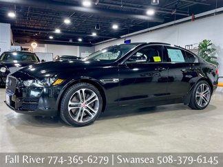 Used 2017 Jaguar XE Premium image 1