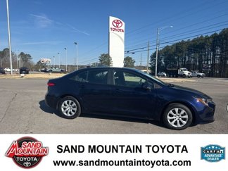 Used 2022 Toyota Corolla LE image 1