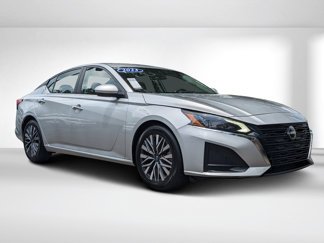 Used 2023 Nissan Altima 2.5 SV image 1