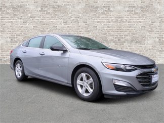 Used 2023 Chevrolet Malibu LS image 1