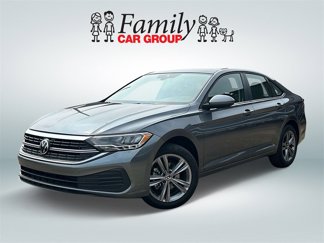 Used 2024 Volkswagen Jetta SE w/ Panoramic Sunroof Package image 1