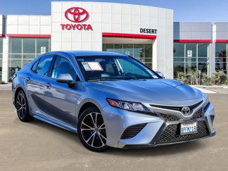 Certified 2020 Toyota Camry SE image 1